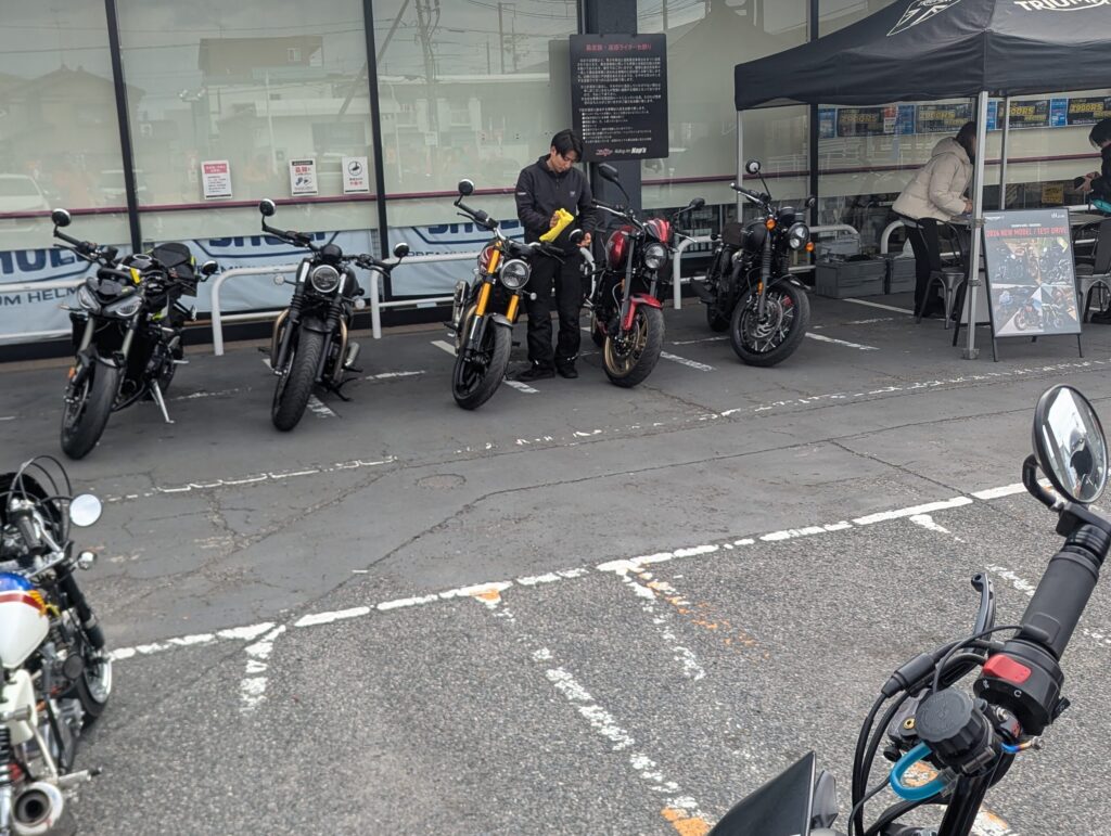 トライアンフの試乗会